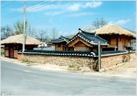 Sanggeumgok Sagoidang Ancient House