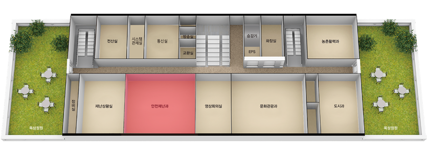 안전재난과는 본관 4층, 계단을 기준으로 맞은편 왼쪽에 위치해 있습니다. (집중구내통신실 맞은편)