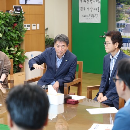 안병윤 예천군수, 이철우 지사 만나 ‘신성장 거점 도약’ 위한 사업 건의